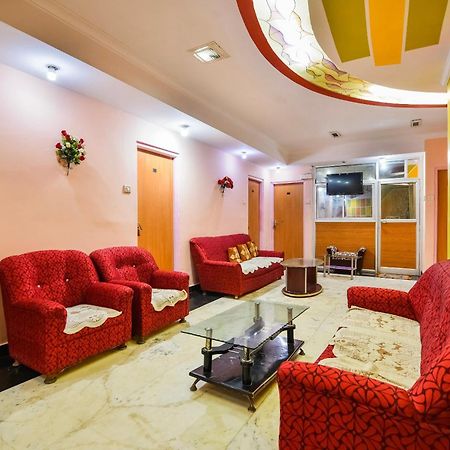 Spot On Hotel Midtown Gondia Esterno foto